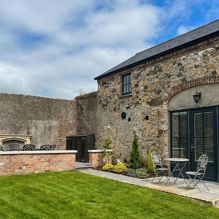Converted Victorian Coach House With Hot Tub Stewartstown エクステリア 写真