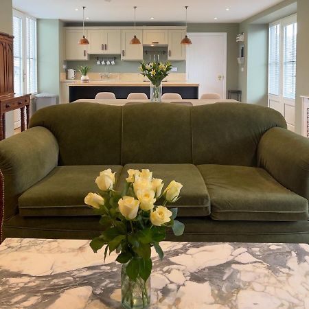 Converted Victorian Coach House With Hot Tub Stewartstown エクステリア 写真