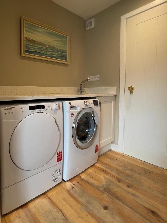 Converted Victorian Coach House With Hot Tub Stewartstown エクステリア 写真