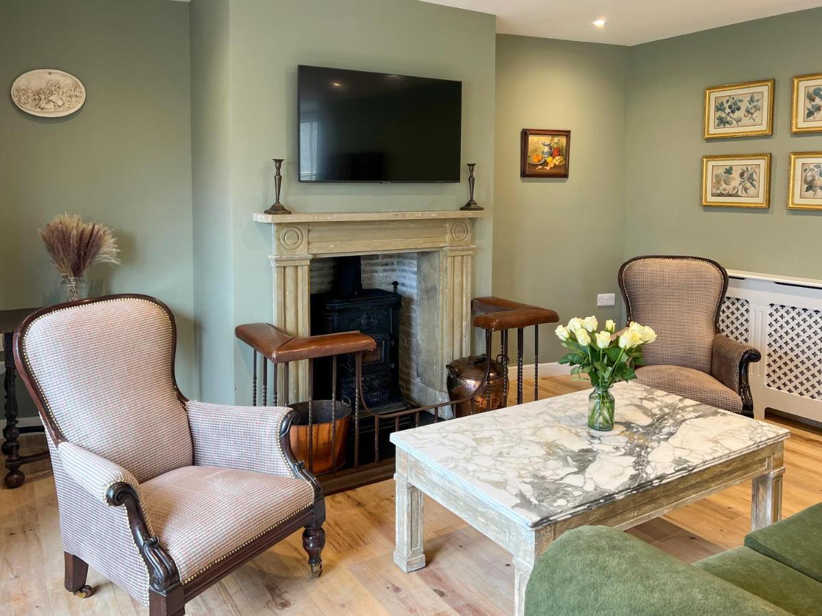Converted Victorian Coach House With Hot Tub Stewartstown エクステリア 写真