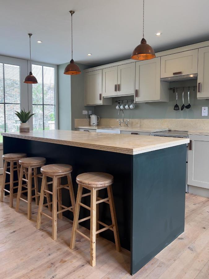 Converted Victorian Coach House With Hot Tub Stewartstown エクステリア 写真
