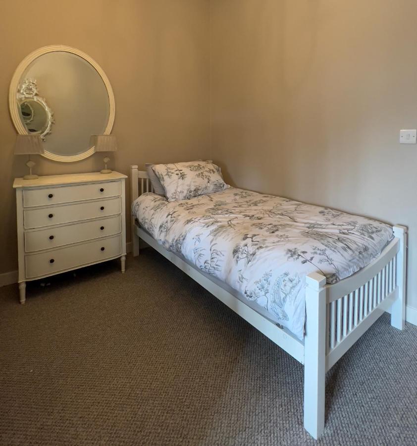Converted Victorian Coach House With Hot Tub Stewartstown エクステリア 写真