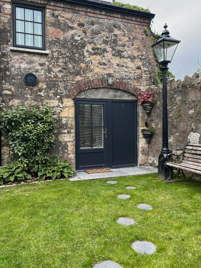 Converted Victorian Coach House With Hot Tub Stewartstown エクステリア 写真